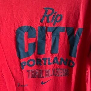 Nike DriFit Portland Trailblazers T-shirt